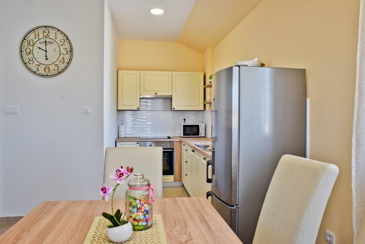 Apartments Mica Vrsi Kültér fotó