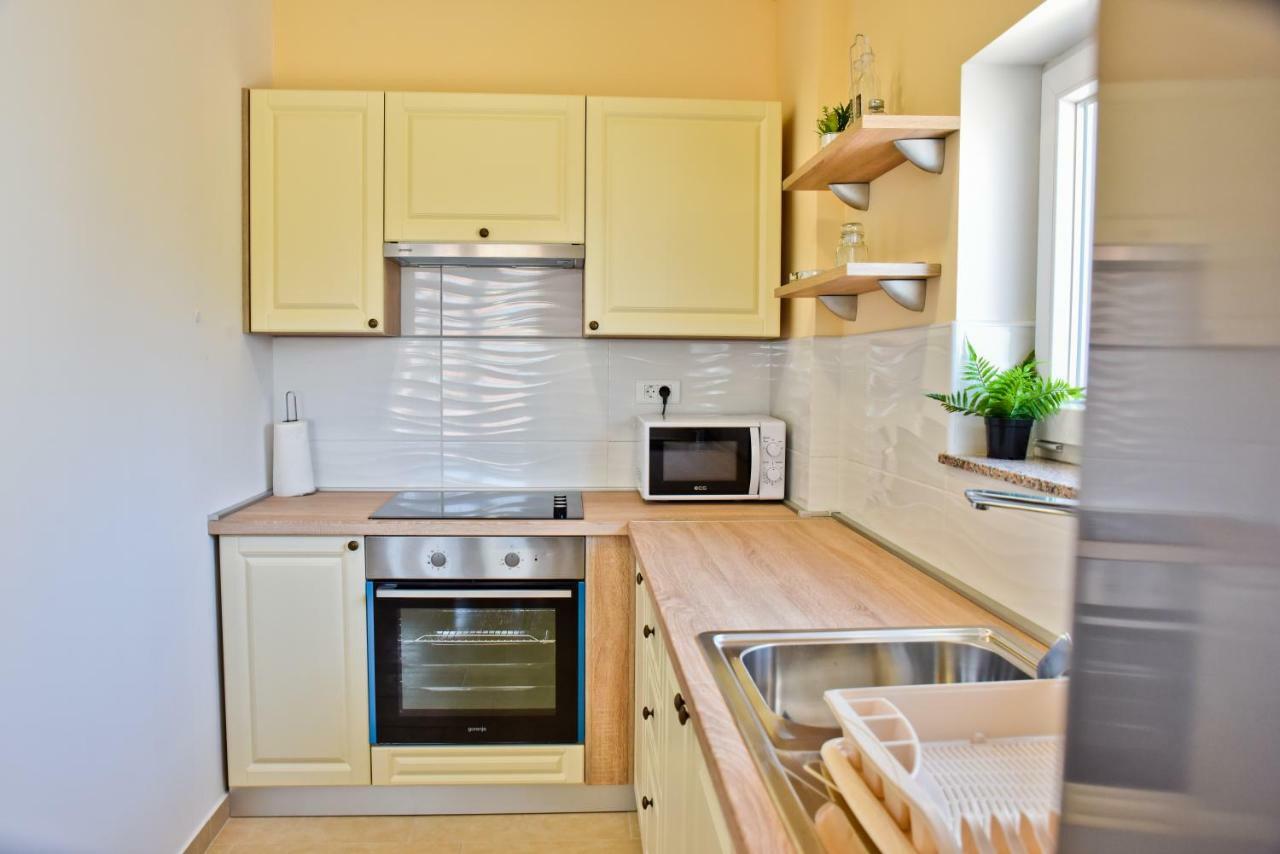 Apartments Mica Vrsi Kültér fotó