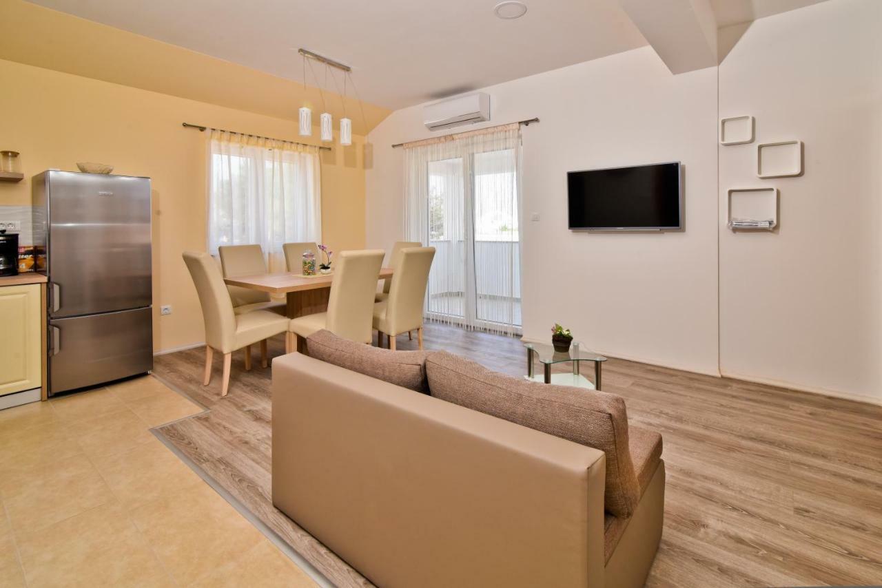 Apartments Mica Vrsi Kültér fotó