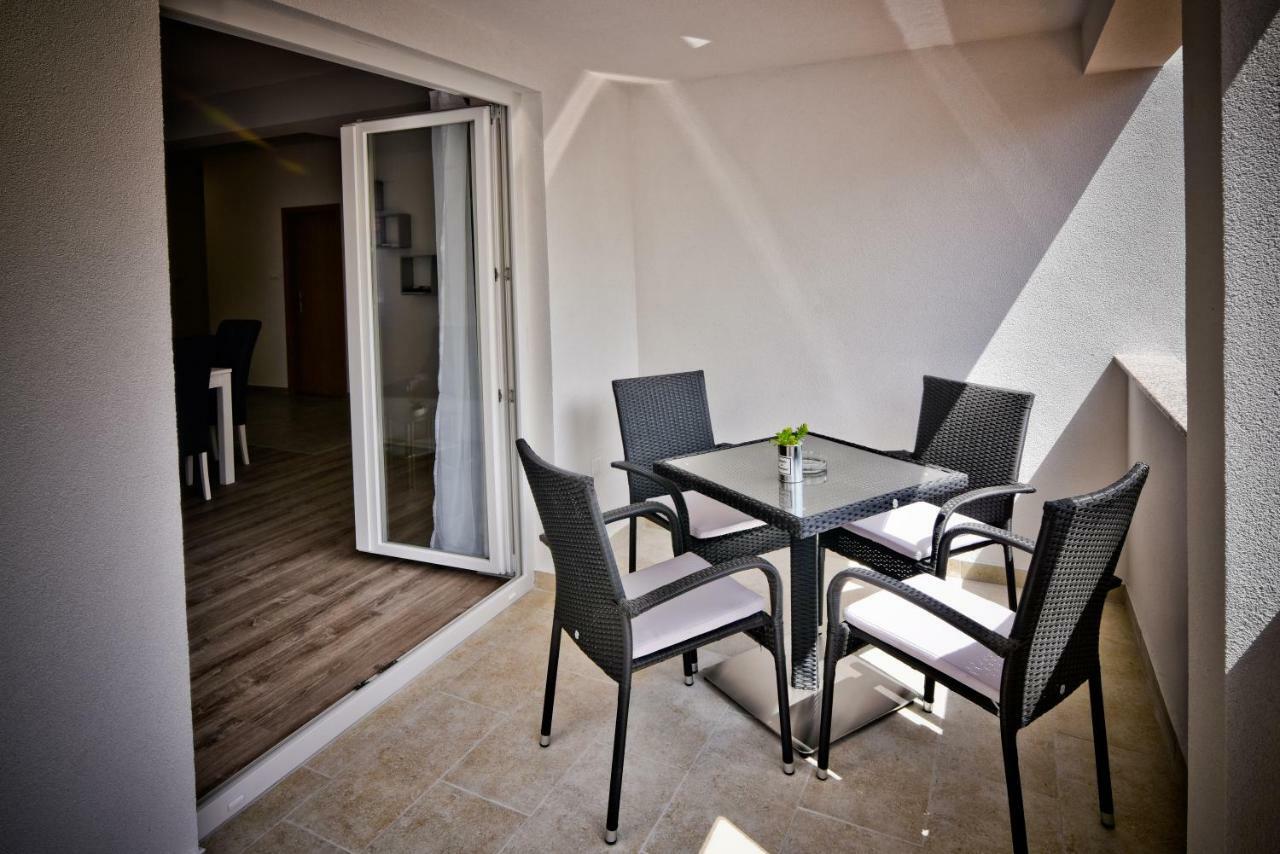 Apartments Mica Vrsi Kültér fotó