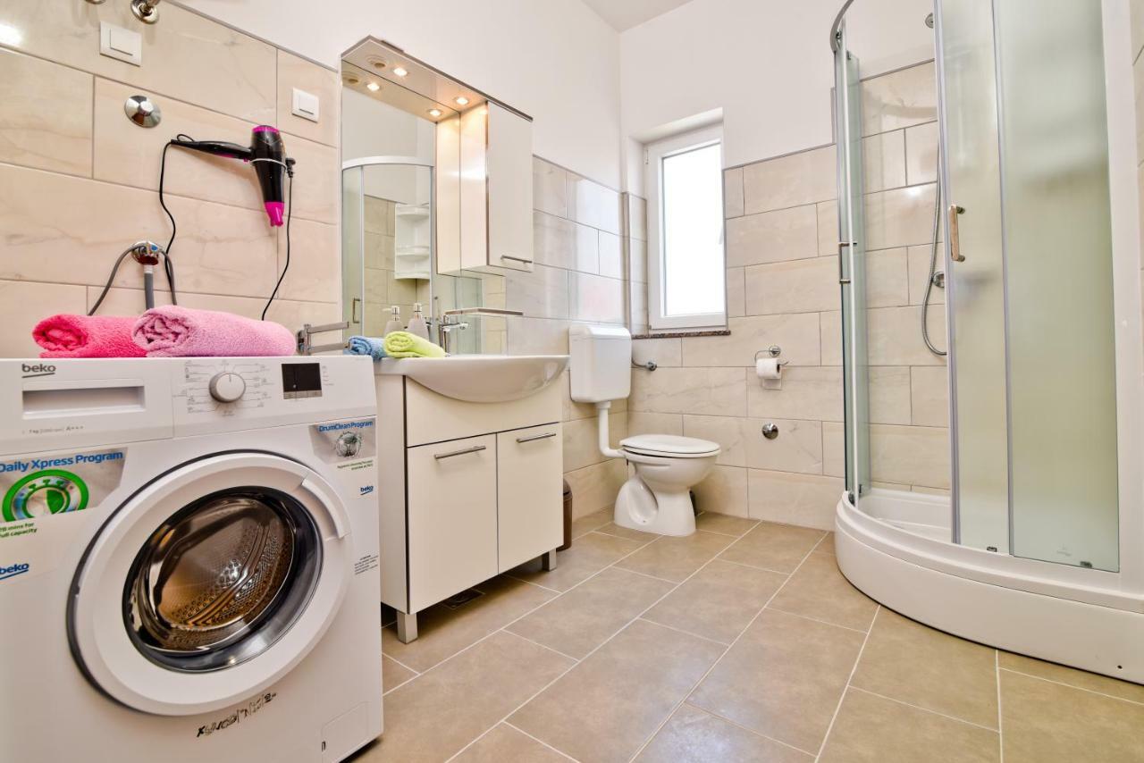 Apartments Mica Vrsi Kültér fotó
