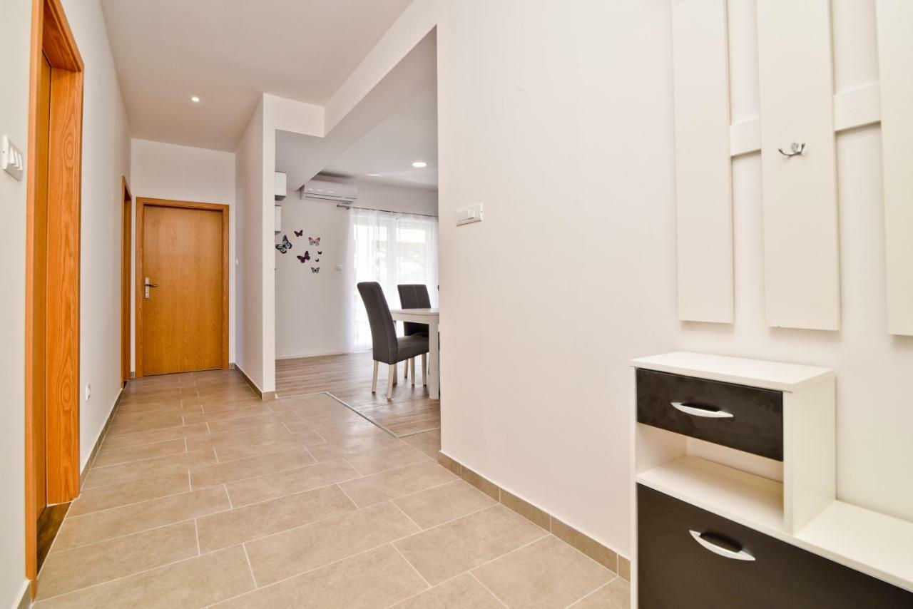 Apartments Mica Vrsi Kültér fotó