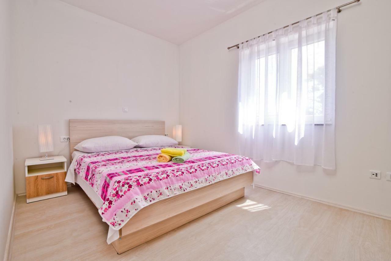 Apartments Mica Vrsi Kültér fotó