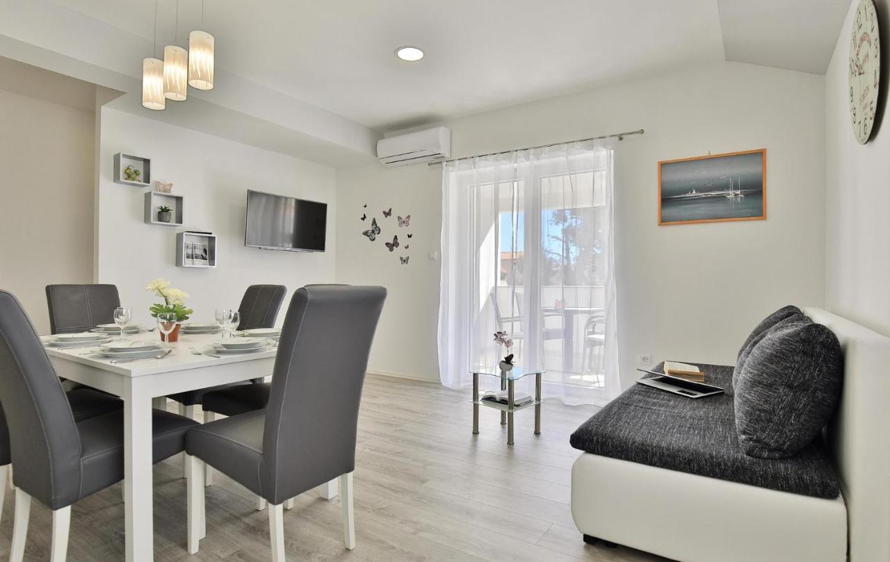 Apartments Mica Vrsi Kültér fotó