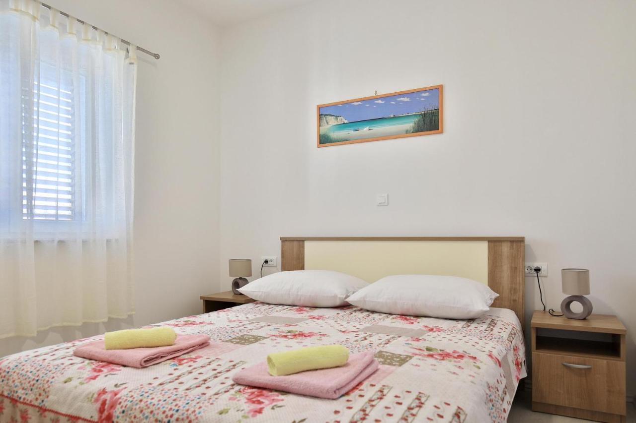 Apartments Mica Vrsi Kültér fotó